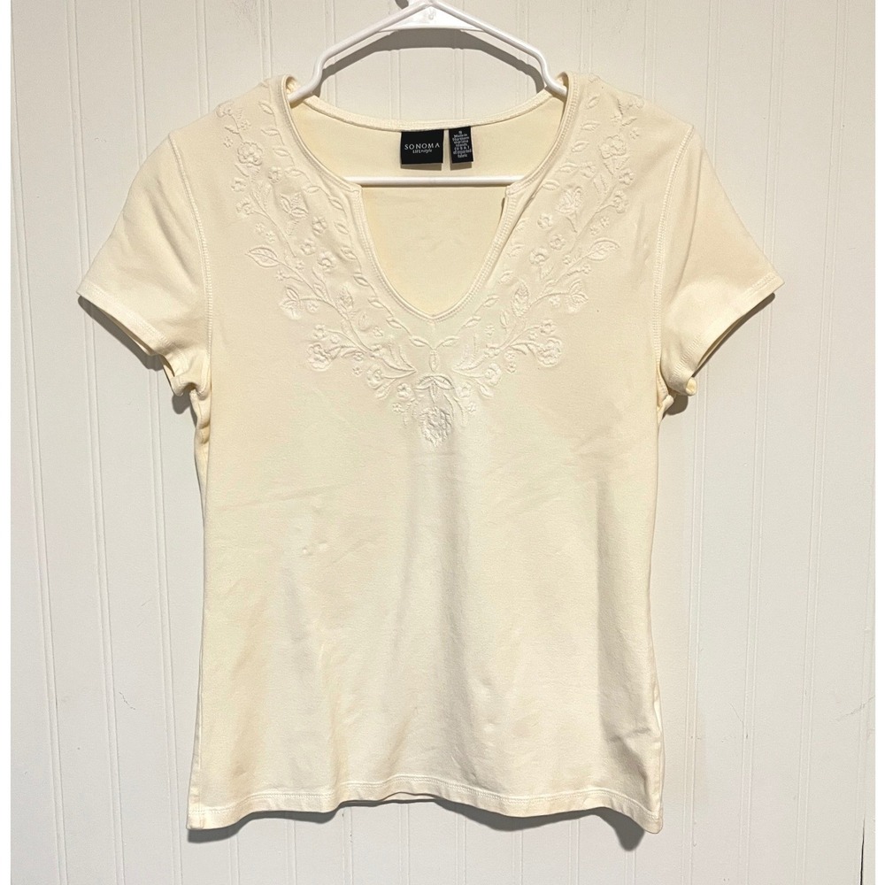 Sonoma Embroidered Top Women Small Cream Short Sleeve V-Neck Tee